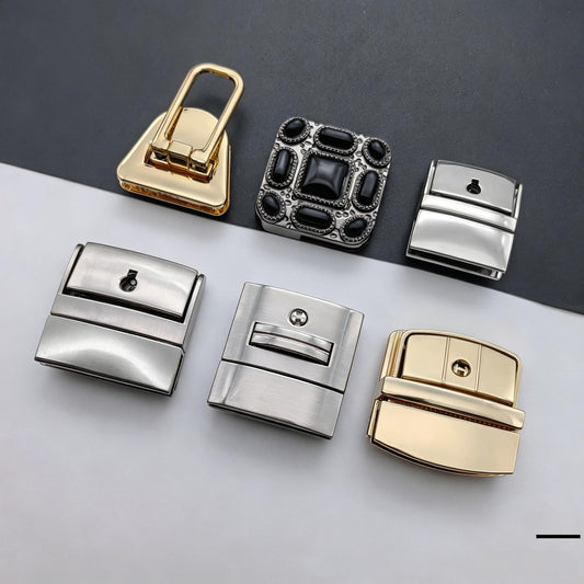 Small locks, big style: Why are these metal locks the "hidden bonus points" of bag texture Have you ever had such an experience?